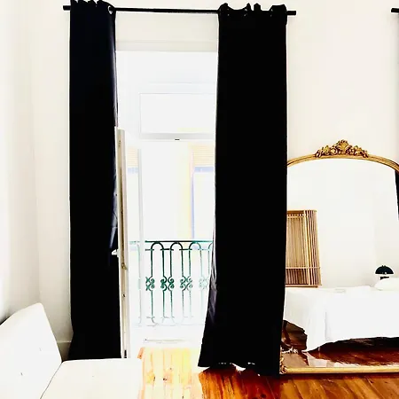 The Royal Garden In Principe Real Appartement